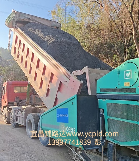 路面病害挖补修复案例