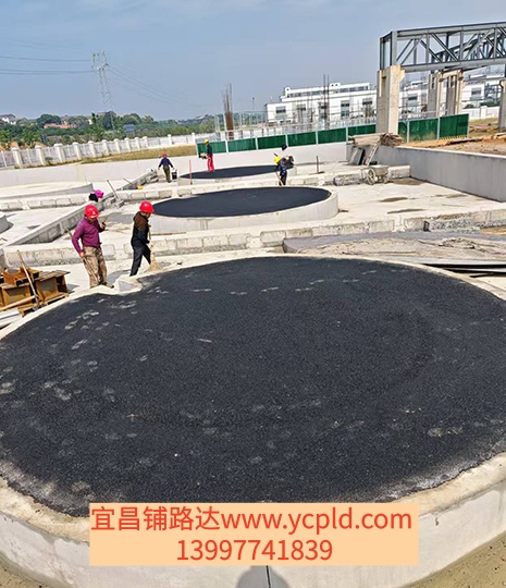 化工厂罐体底座沥青摊铺，罐体直径3.5米～38米