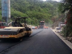 垫层→基层→面层：宜昌铺沥